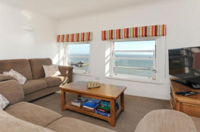  Luxury Two Bedroom Apartment with Fantastic Panoramic Sea Views  Броадстерз